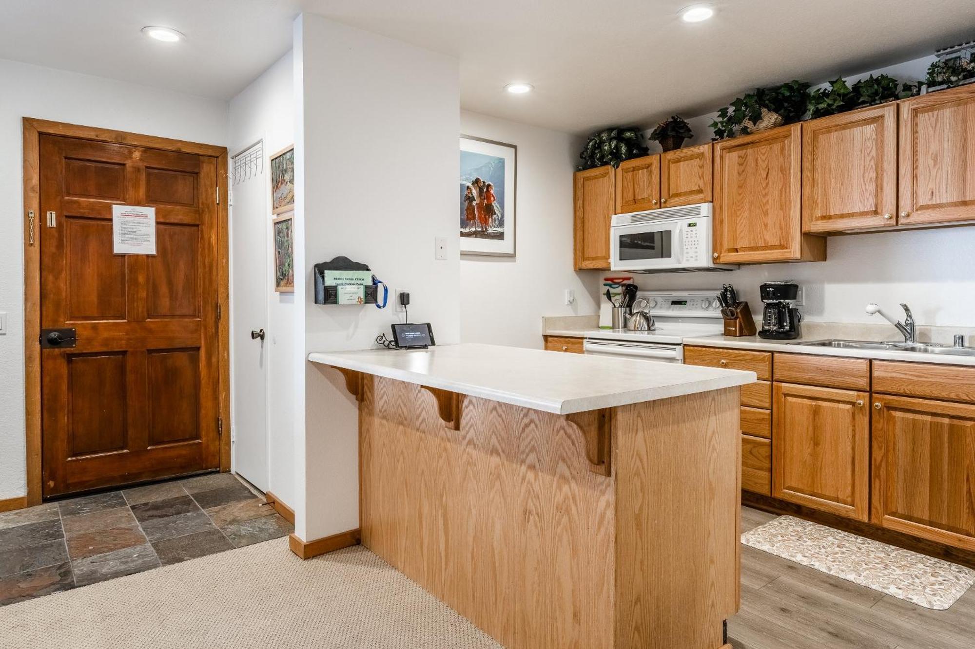 Hidden Valley Village #103 Nicely Updated 1 Bedroom 1 Bathroom Condo Short 10 Min Walk From Village Мамът Лейкс Стая снимка