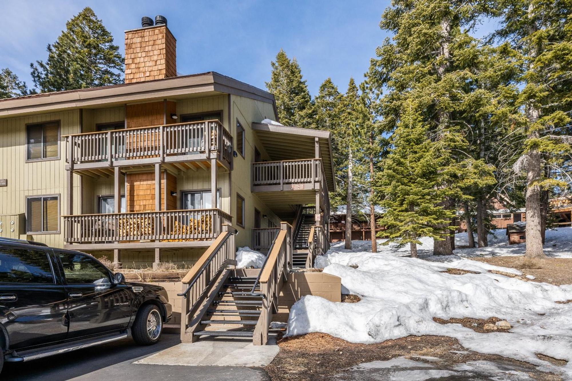 Hidden Valley Village #103 Nicely Updated 1 Bedroom 1 Bathroom Condo Short 10 Min Walk From Village Мамът Лейкс Стая снимка